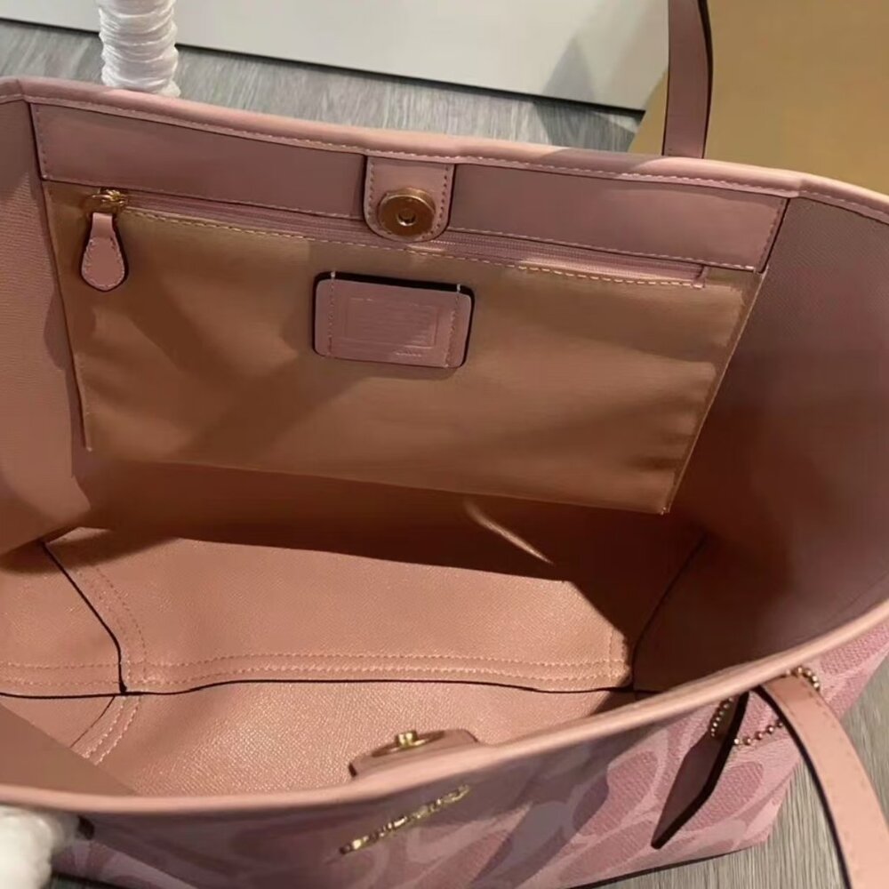 COACH City 33 Cherry Blossom Powder Tote Bag - Picture 7 of 7